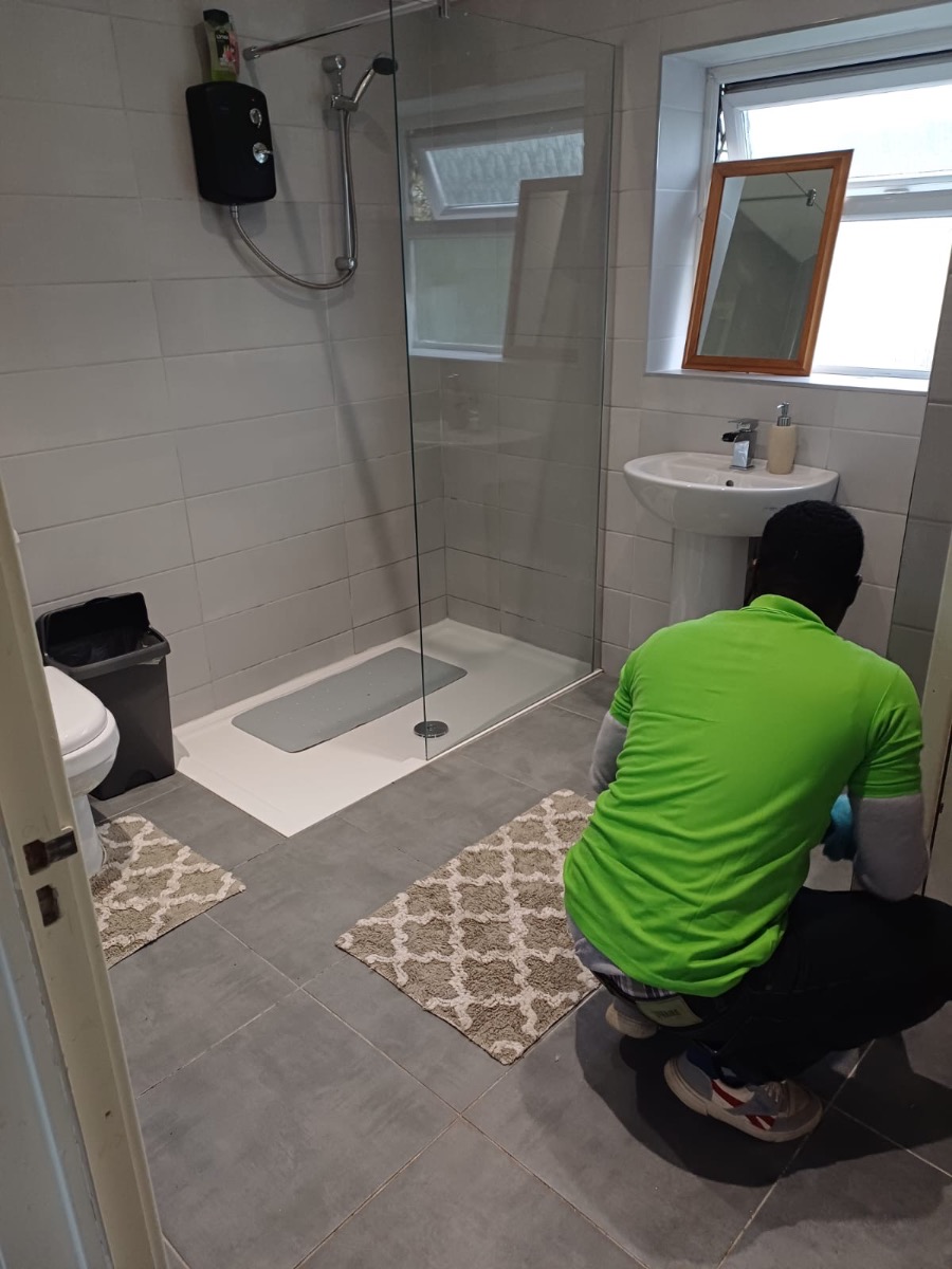 Cleaner: Image 3