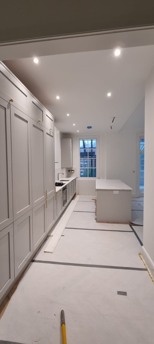 Painter and Decorator: Image 7