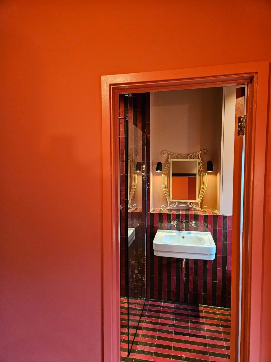 Painter and Decorator: Image 11