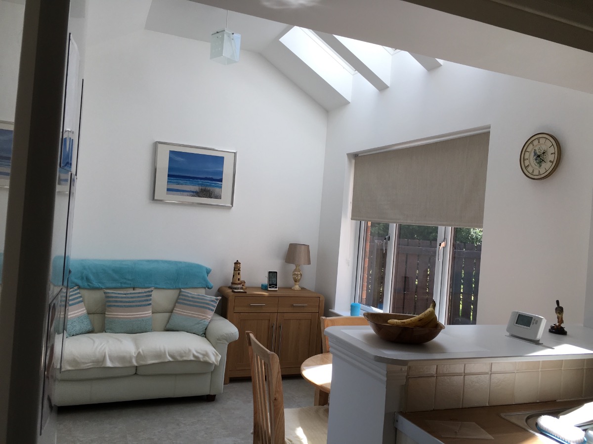Company: Image 3 – New room extension on rest of jouse
