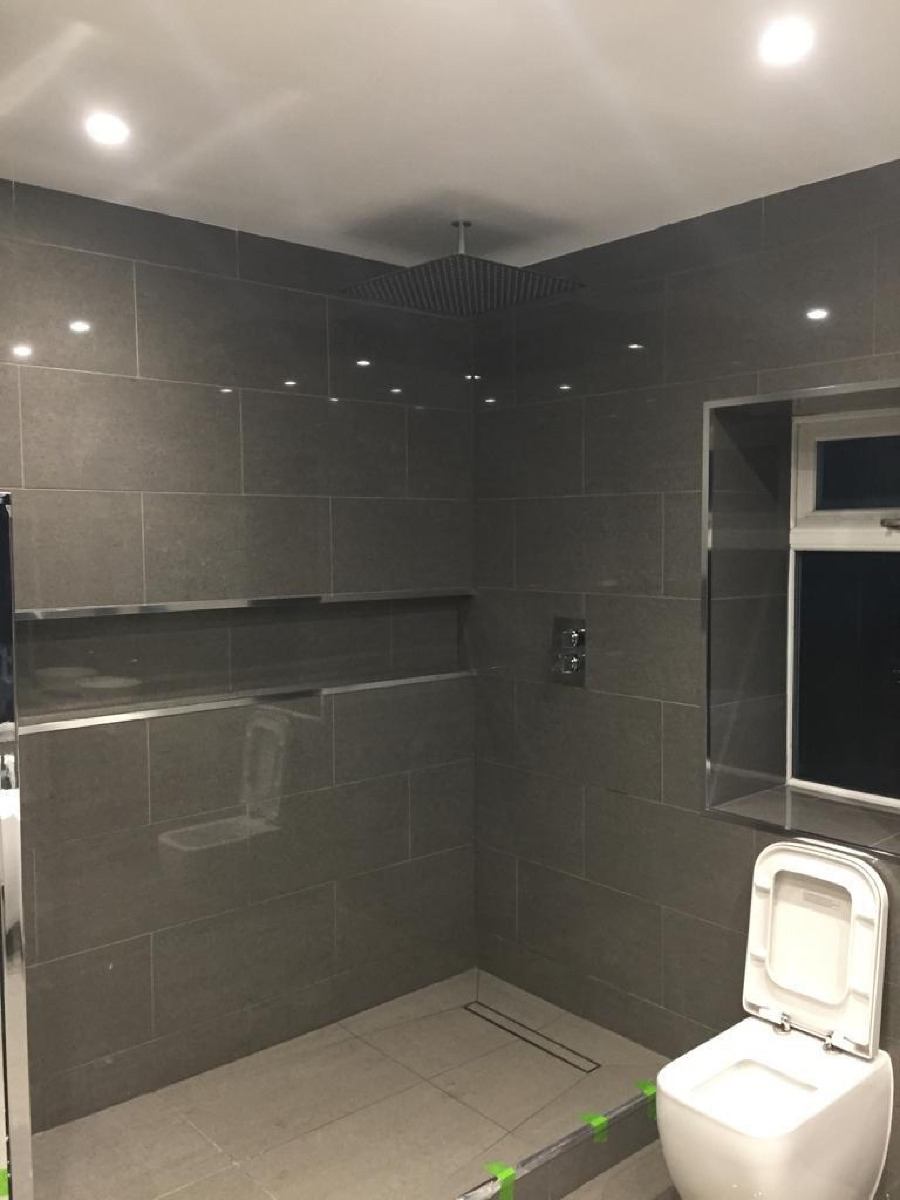 Bathroom Fitter: Image 1