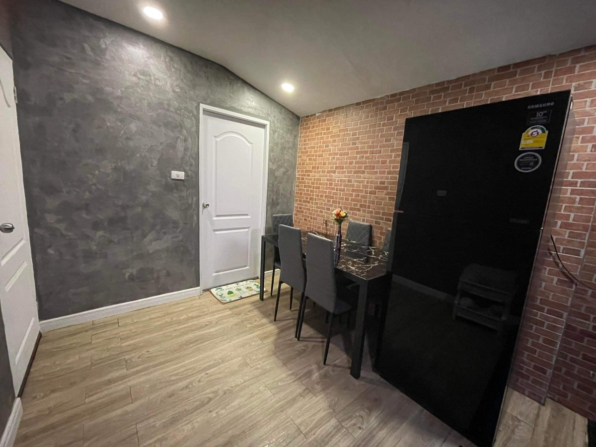 Builder: Image 8